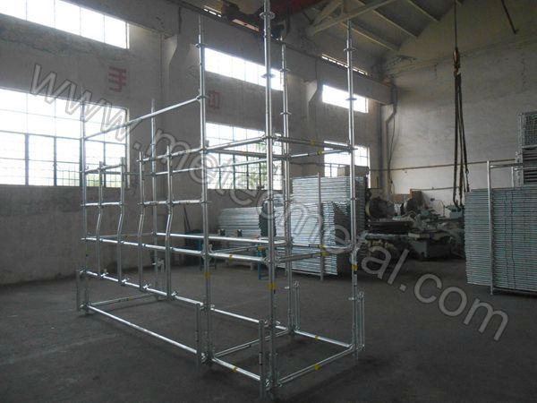 Guardrail Post for ringlock scaffold